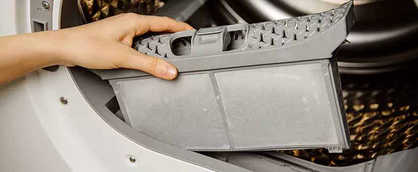 Signs Of A Clogged Dryer Lint Trap in Kenmore, Washington